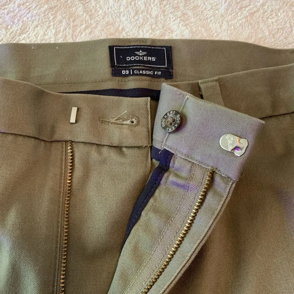 Dockers  Straight Fit  Pants Men's Size 40X30 Olive Green Business Casual